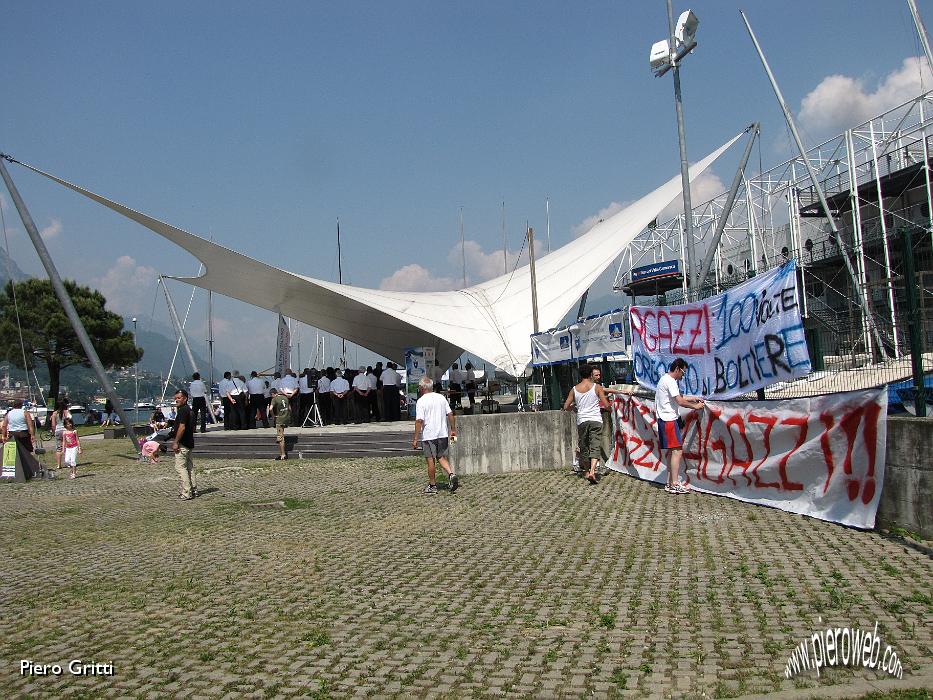 03 I ragazzi della 'pista' di Boltiere hanno scitto....jpg